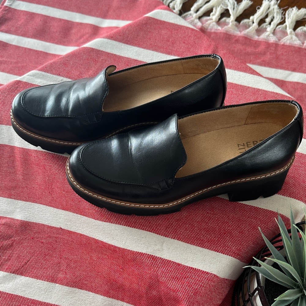 Naturalized Women’s Cabaret Slip on Black Loafer Size 8